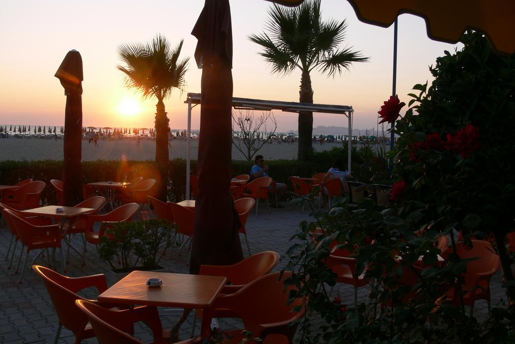Hotel Kosmira *