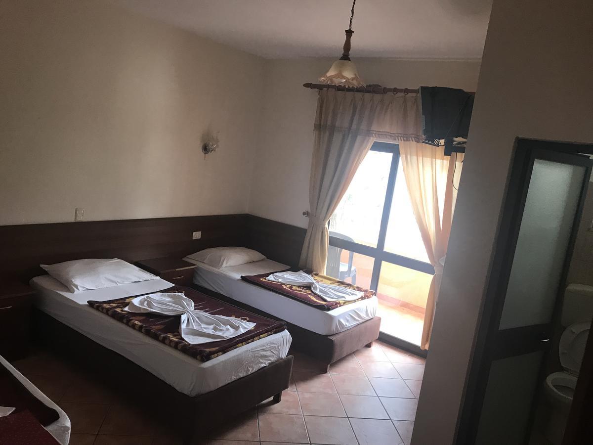 Kosmira Hotel *